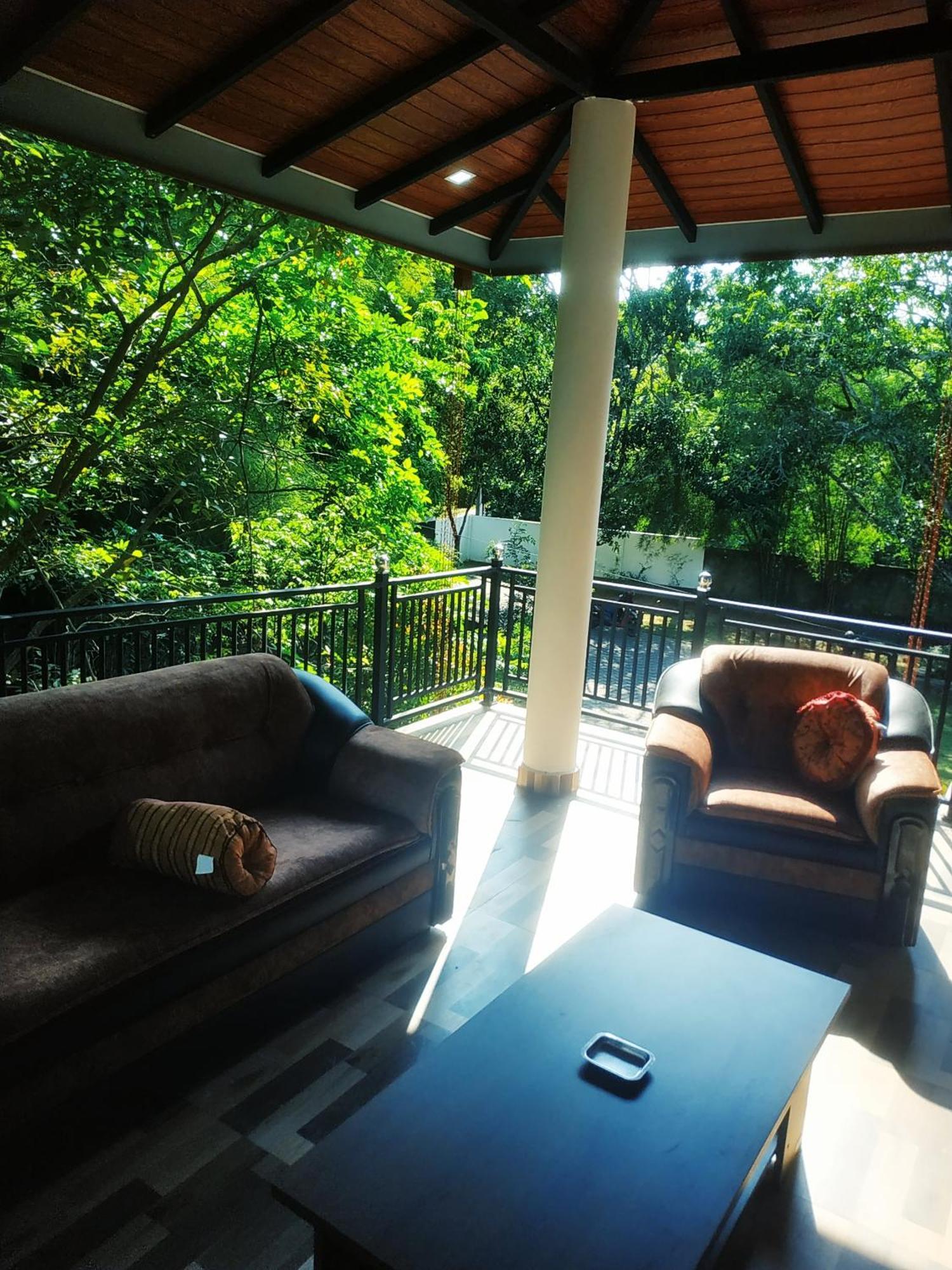 Four Seasons Safari Resort Udawalawa อุดาวาลาเว ภายนอก รูปภาพ